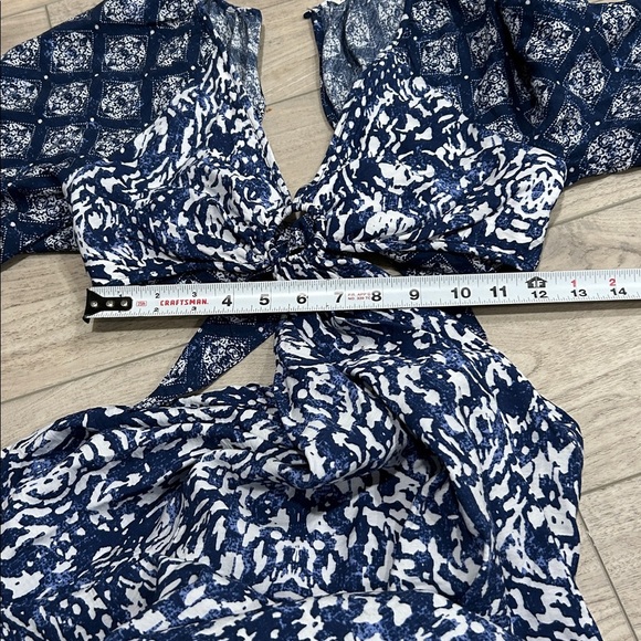 Abercrombie & Fitch Navy and White Dress Long-sleeve Plunge Cutout Maxi Dress XS - Picture 9 of 13